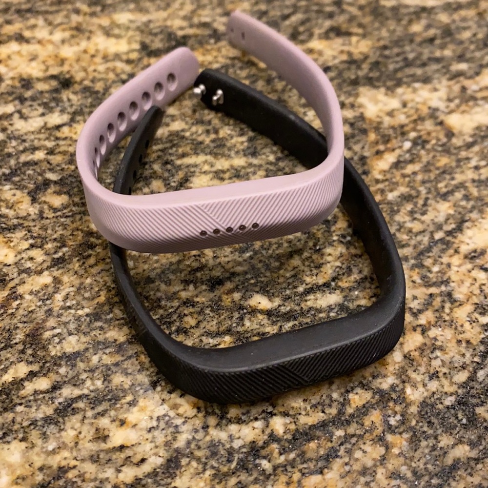 FREE with bundle purchase—FITBIT bands